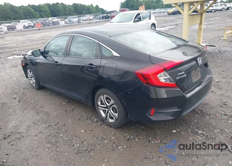 2018 Honda Civic Lx z USA, uszkodzony, nr VIN 19XFC2F57JE201001